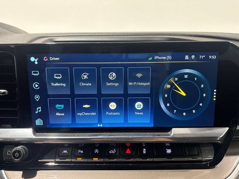 Used 2022 Chevrolet Silverado 1500 High Country w/ High Country Premium Package AWD/4WD image 41