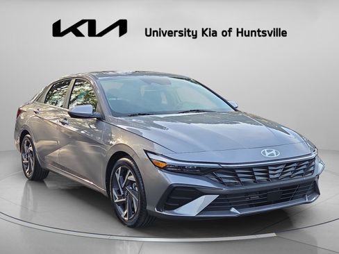 Used 2025 Hyundai Elantra SEL FWD image 1