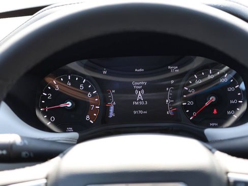 Used 2025 Jeep Compass Limited AWD/4WD image 19