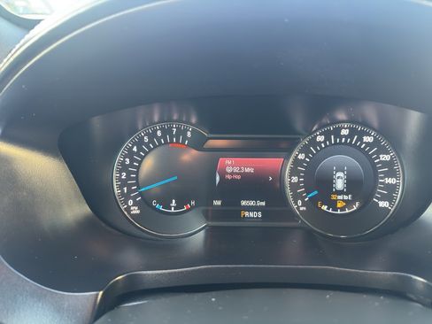 Used 2018 Ford Explorer Platinum image 10