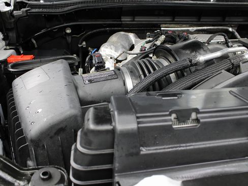 Used 2023 Chevrolet Silverado 2500 High Country w/ Z71 Off-Road Package image 33