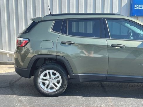 Used 2018 Jeep Compass Sport AWD/4WD image 27