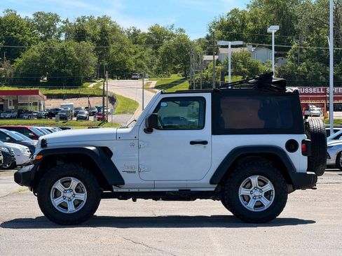 Used 2019 Jeep Wrangler Sport AWD/4WD image 5