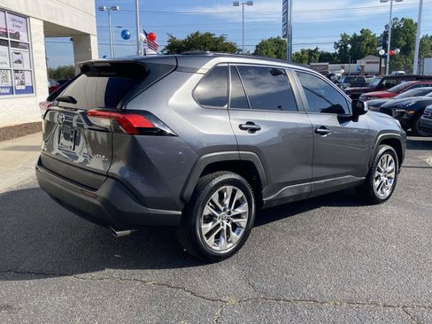 Used 2021 Toyota RAV4 XLE Premium FWD image 7