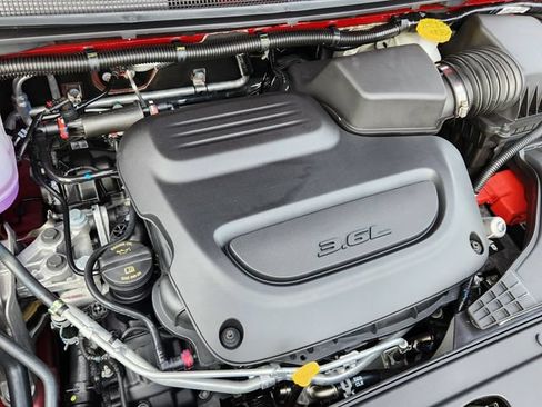 New 2026 Chrysler Pacifica Select FWD image 18