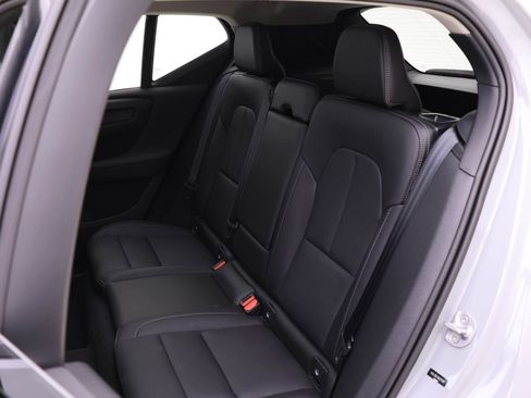 Certified 2024 Volvo XC40 B5 Plus image 14