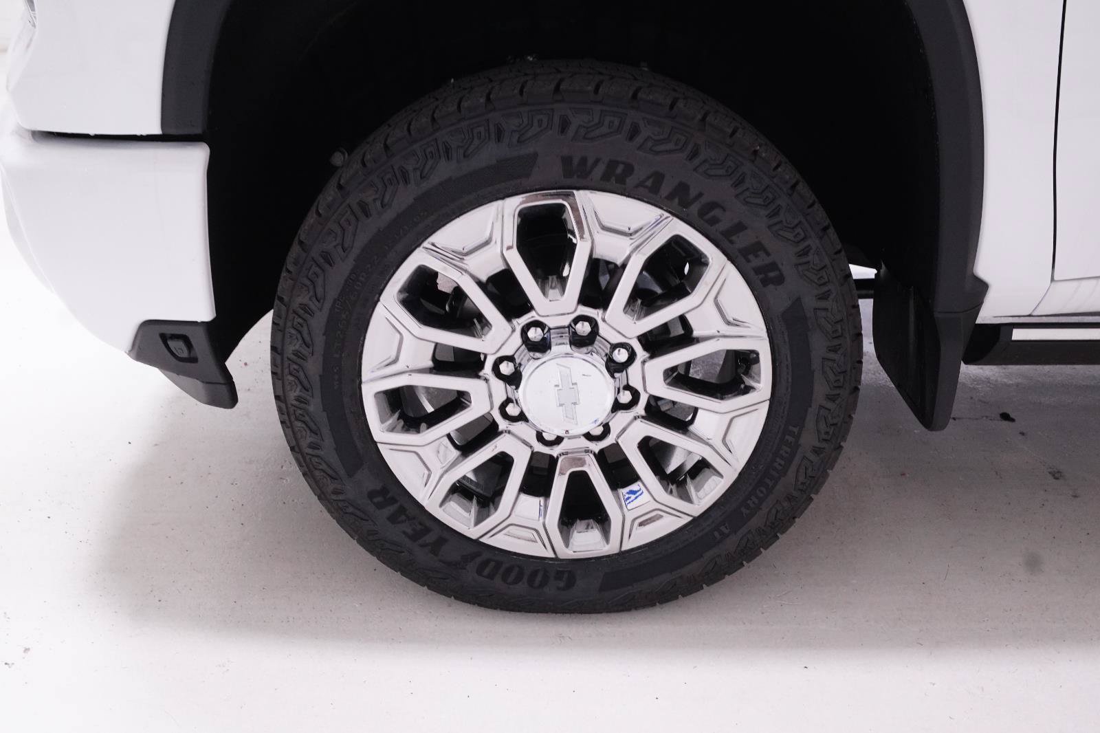 New 2026 Chevrolet Silverado 2500 High Country AWD/4WD image 10