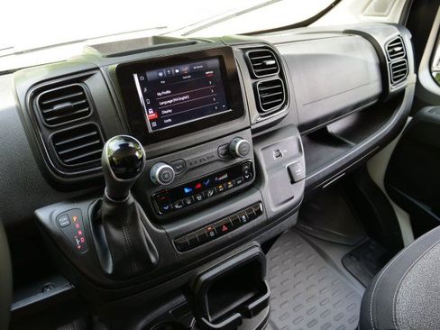 Used 2025 RAM ProMaster 2500 w/ Convenience Group FWD image 15