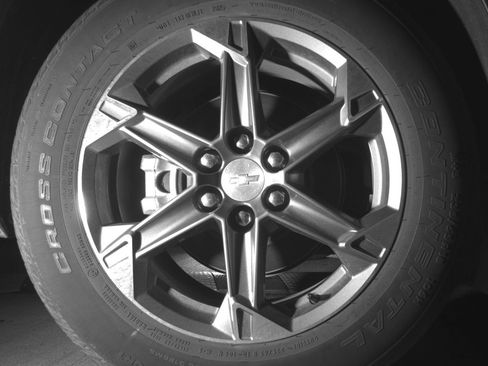 Used 2025 Chevrolet Blazer LT FWD image 15