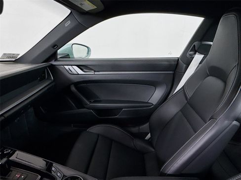 Used 2025 Porsche 911 Carrera image 22