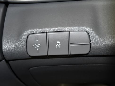 Used 2024 Hyundai Elantra SEL FWD image 35