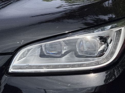 Used 2021 Lincoln Corsair Reserve w/ Equipment Group 201A image 6