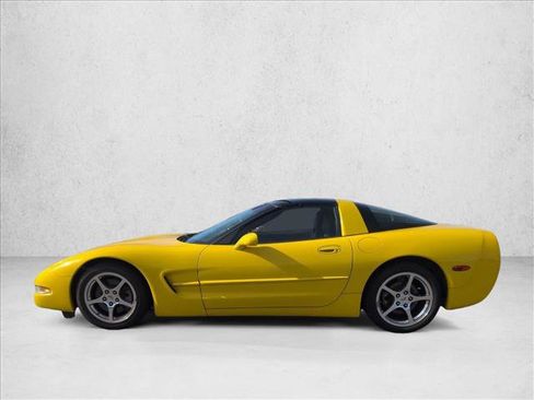Used 2004 Chevrolet Corvette Coupe w/ Preferred Equipment Group image 6