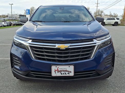 Used 2023 Chevrolet Equinox LS w/ LS Convenience Package image 2