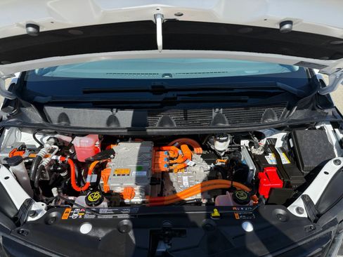 Used 2020 Chevrolet Bolt Premier w/ Infotainment Package FWD image 20