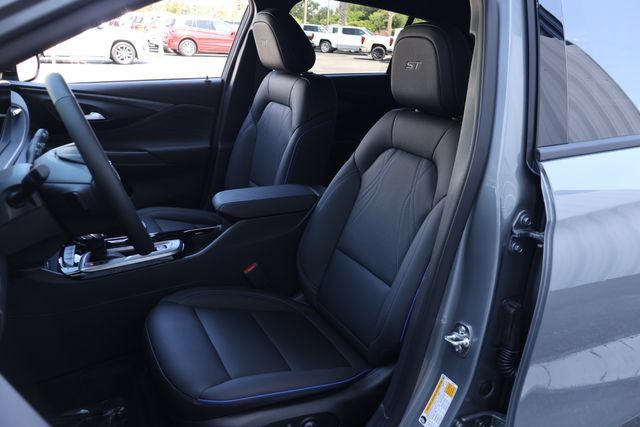 New 2026 Buick Envista Sport Touring w/ Convenience I Package FWD image 13