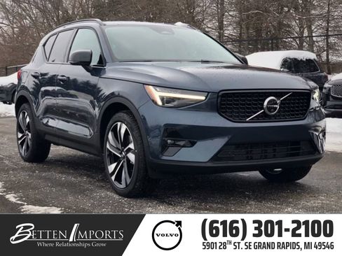 New 2026 Volvo XC40 B5 Ultra w/ Protection Package Premier image 1
