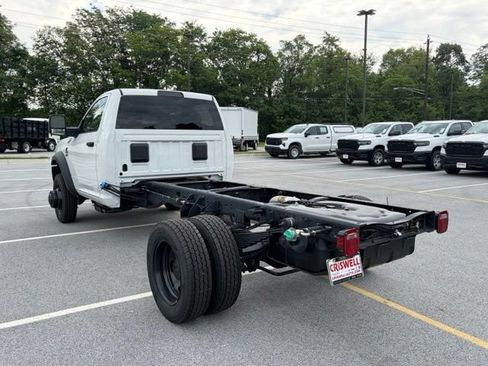 New 2026 RAM 5500 Tradesman AWD/4WD image 3