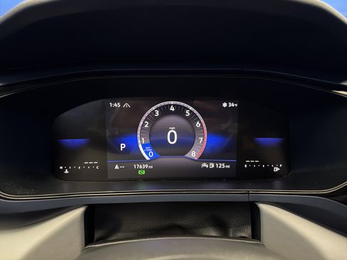 Used 2024 Volkswagen Taos SE image 18