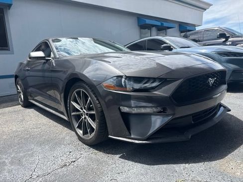 Used 2018 Ford Mustang Coupe RWD image 2
