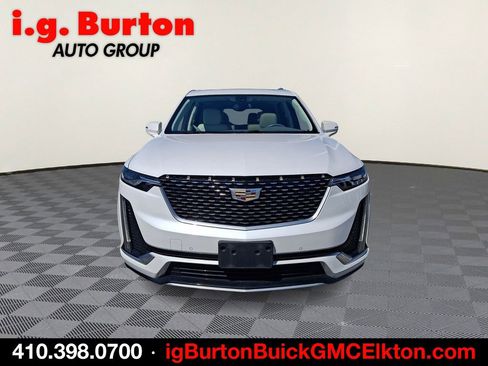 Used 2020 Cadillac XT6 Premium Luxury FWD image 2