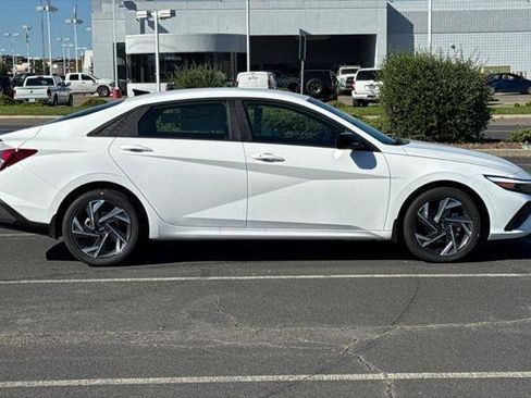 New 2025 Hyundai Elantra Sport image 3