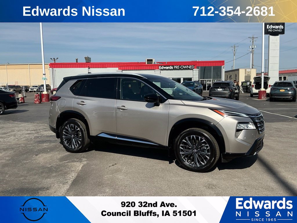 Used 2025 Nissan Rogue Platinum w/ Tech Package AWD/4WD image 1