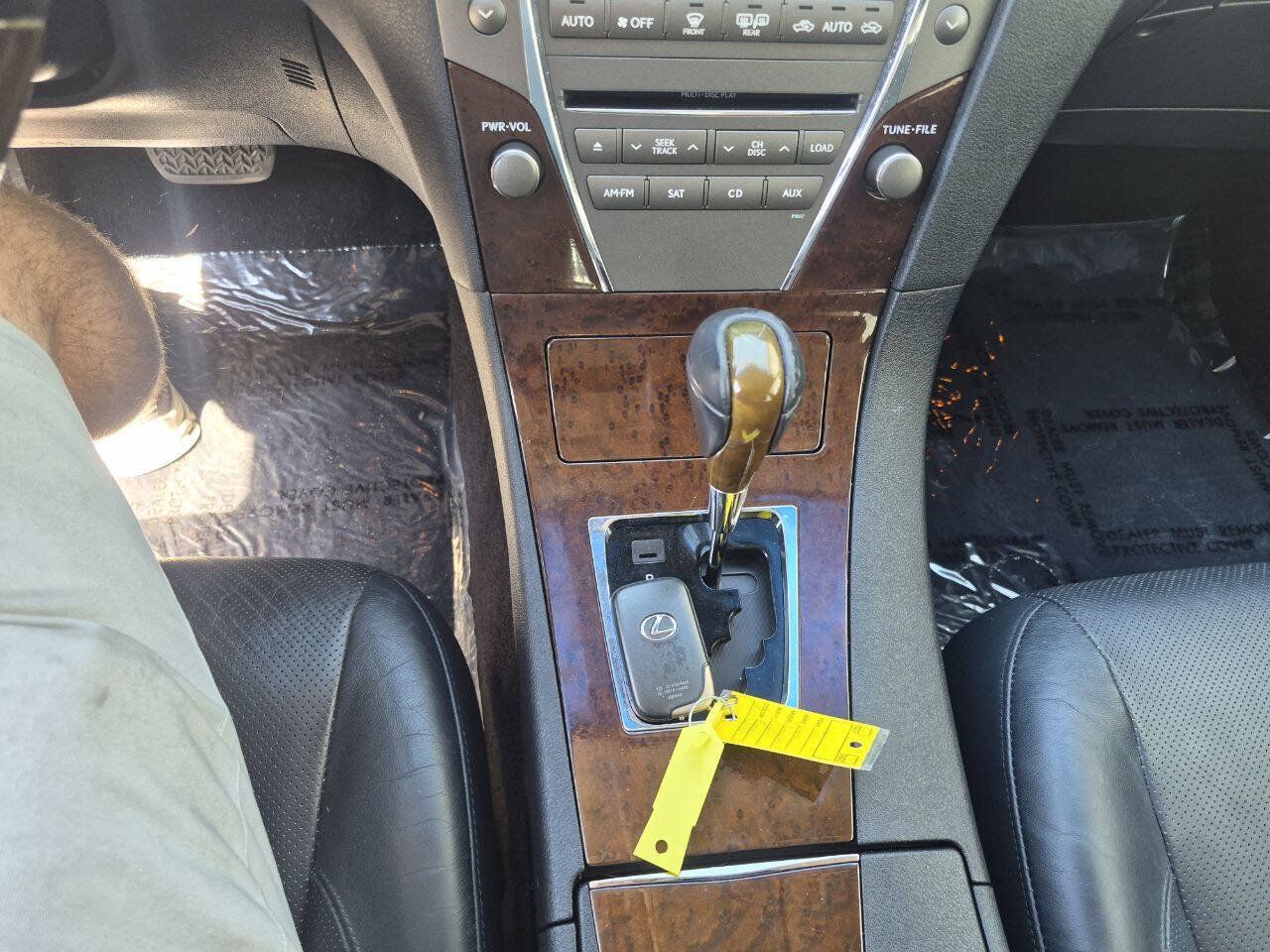 Used 2010 Lexus ES 350 w/ Preferred Accessory Package FWD image 17