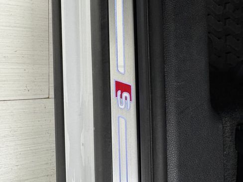 Used 2020 Audi Q3 2.0T Premium Plus w/ Premium Plus Package image 29