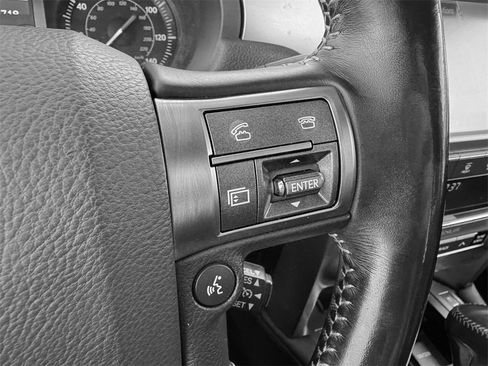 Used 2017 Lexus GX 460 image 25