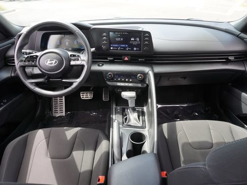 Used 2026 Hyundai Elantra Sport FWD image 11