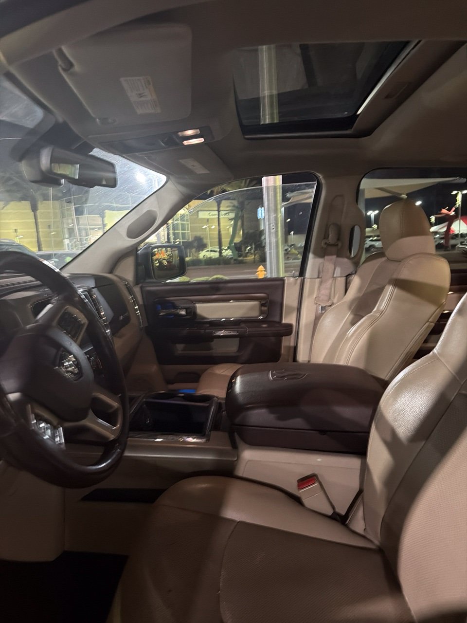 Used 2015 RAM 1500 Laramie w/ Convenience Group AWD/4WD image 6