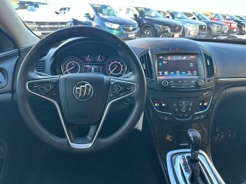 Used 2017 Buick Regal Sport Touring image 3