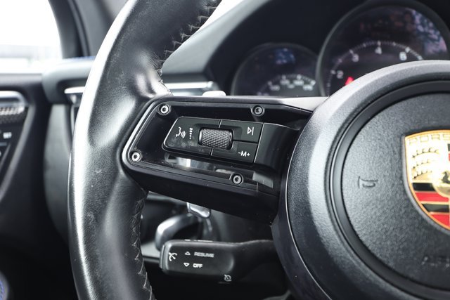 Used 2022 Porsche Macan AWD/4WD image 12
