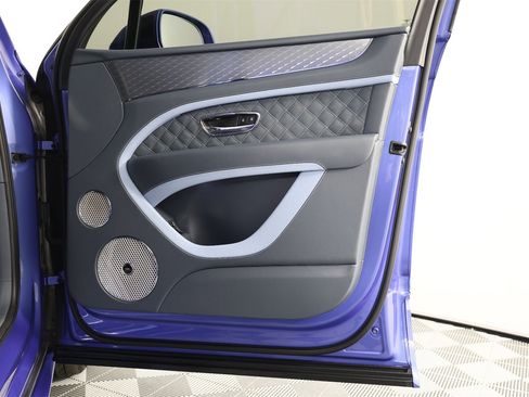 Used 2023 Bentley Bentayga Speed image 29