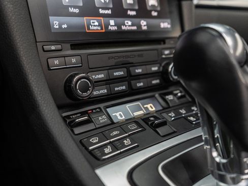 Used 2017 Porsche 911 Carrera S image 87