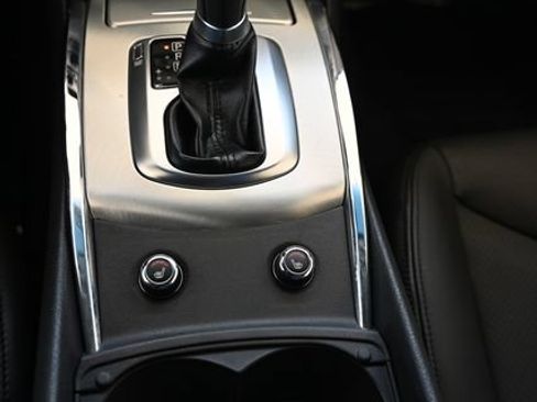 Used 2013 INFINITI G37 Journey w/ Premium Pkg RWD image 9