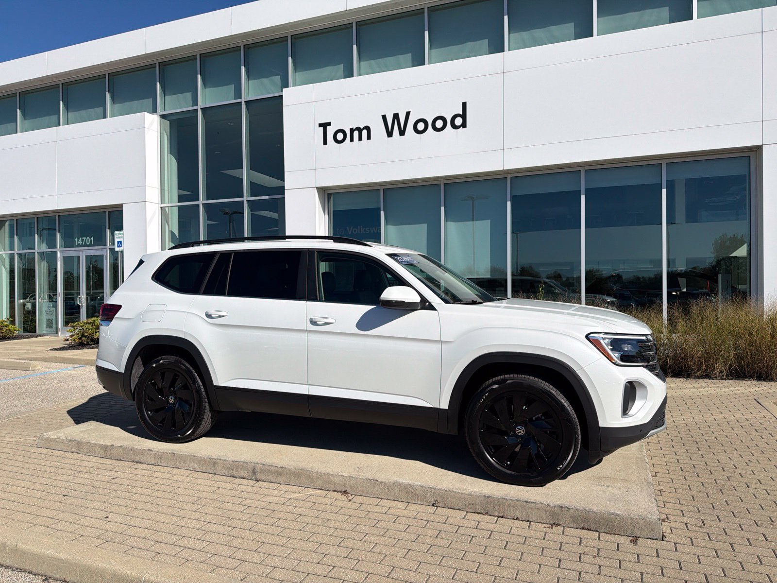 Used 2026 Volkswagen Atlas SE w/ Black Wheel Package AWD/4WD image 16