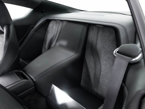 Used 2009 Aston Martin DBS Coupe image 43