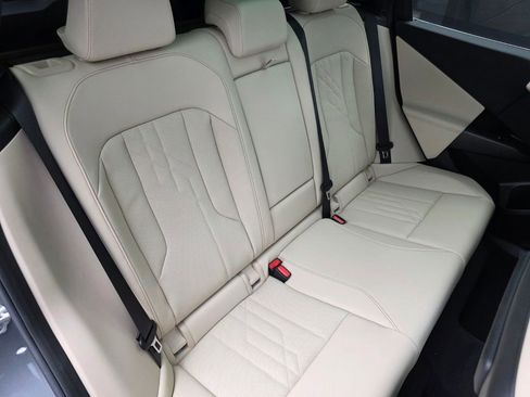 Used 2025 BMW X3 xDrive30i w/ Convenience Package image 24