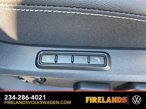 New 2026 Volkswagen Atlas Cross Sport SEL Premium R-Line image 29