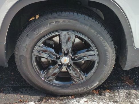 Certified 2019 Chevrolet Trax LT w/ LT Convenience Package image 31