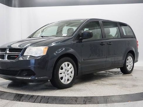 Used 2013 Dodge Grand Caravan American Value Package w/ UConnect Hands-Free Group image 2