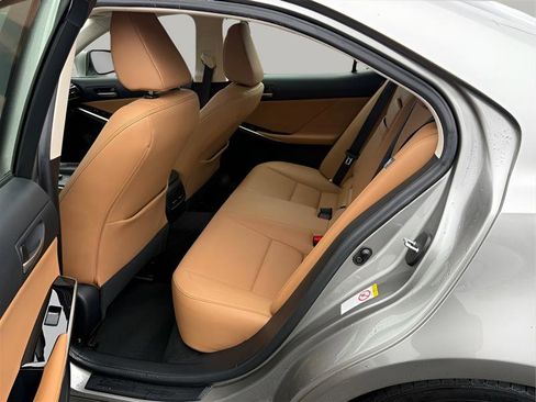 Used 2018 Lexus IS 300 image 25