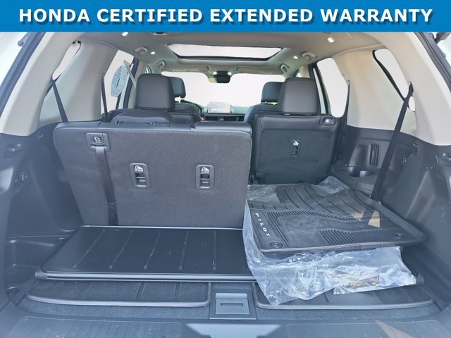 Certified 2025 Honda Pilot Elite image 13