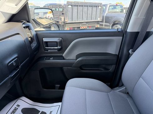 Used 2018 Chevrolet Silverado 2500 W/T AWD/4WD image 15