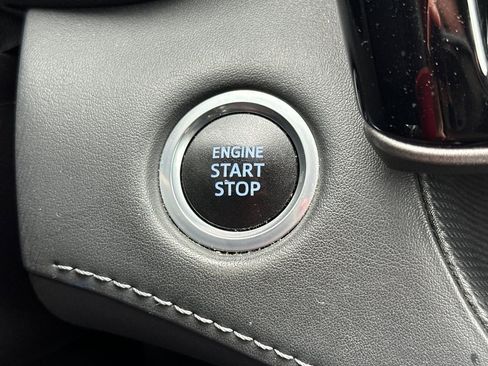 Used 2021 Toyota Highlander LE image 34