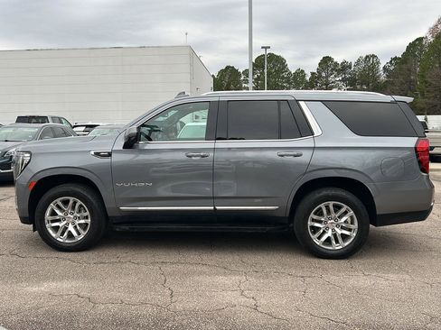 Used 2022 GMC Yukon SLT w/ SLT Luxury Package image 2