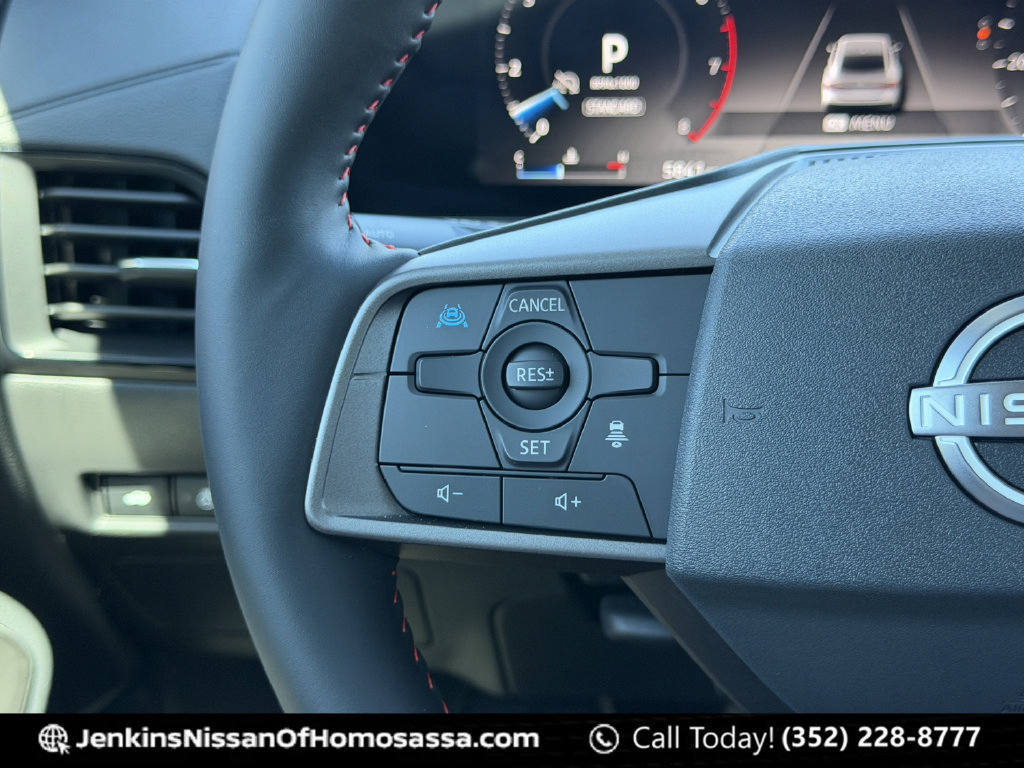 Used 2026 Nissan Sentra SR w/ SR Premium Package FWD image 45