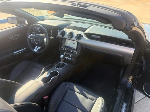 Used 2022 Ford Mustang Premium RWD image 28